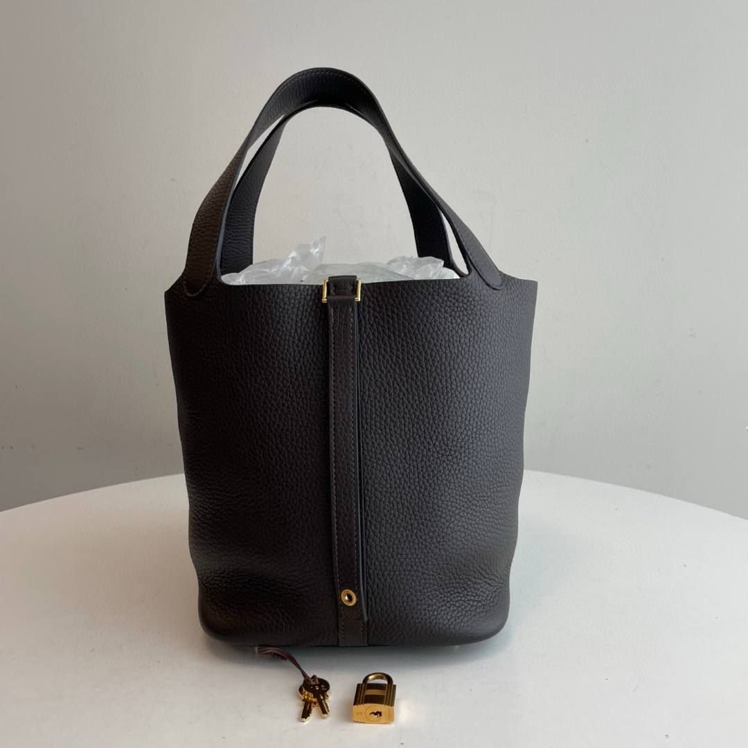 Hermes Picotin 22 Handbag Black, Gold Hardware